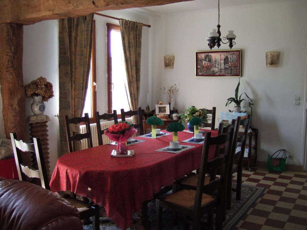 Ferme De La Riviere Bed & Breakfast Petiville  Bagian luar foto